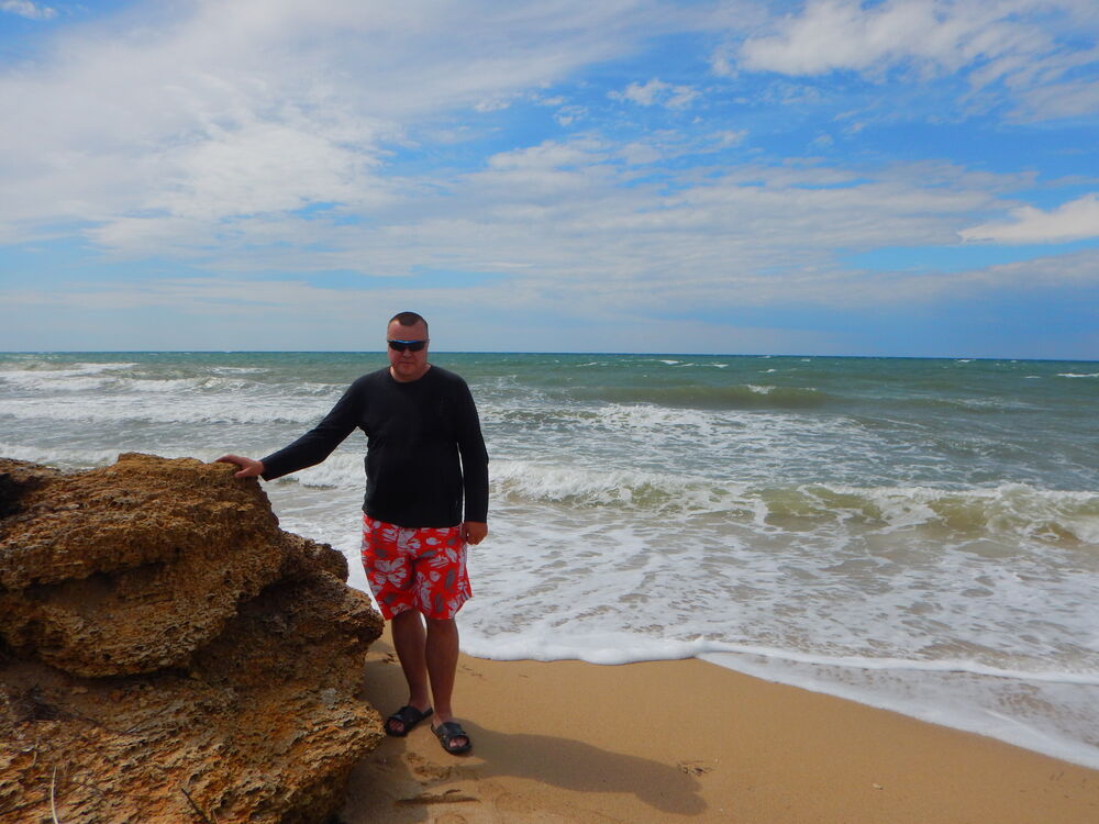  53006062  Alexandr, 46 ,    