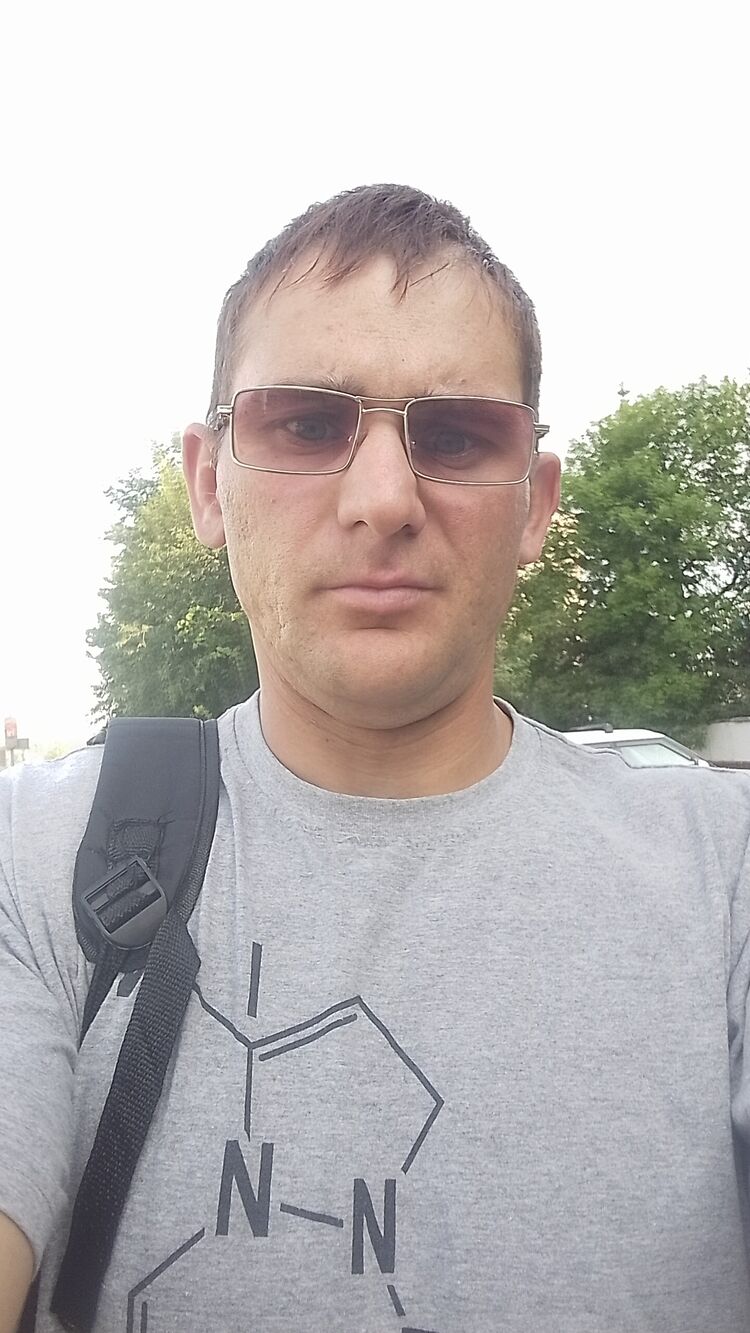  34982392  , 37 ,    
