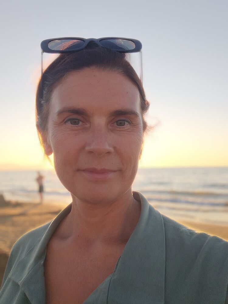  47164162  Tilda, 54 ,    -