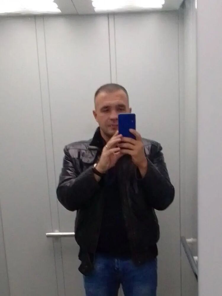  33890482  , 37 ,    