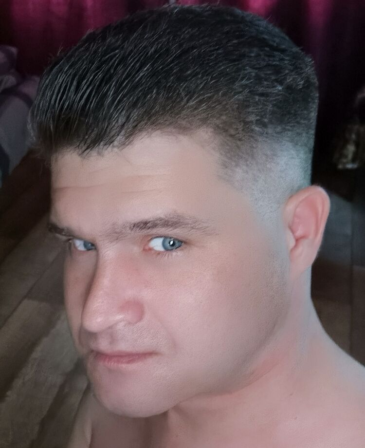  52044242  , 38 ,    -