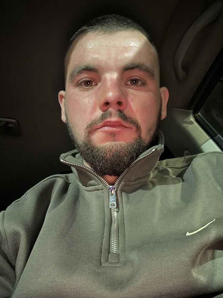  54416432  Andrei, 24 ,    