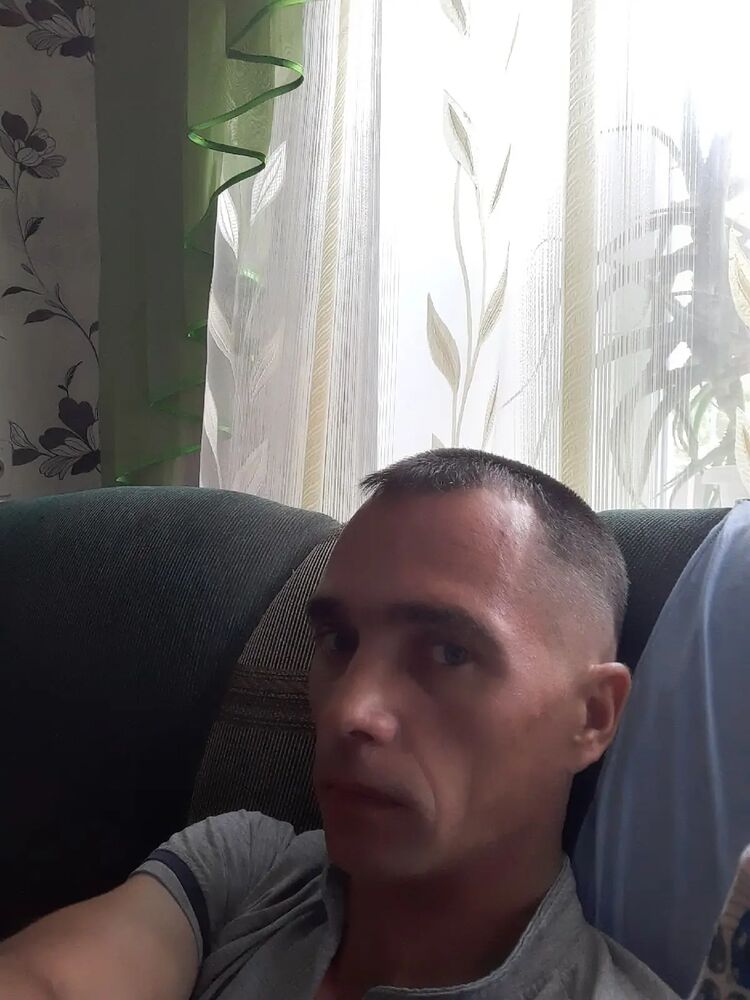  31880922  , 40 ,    
