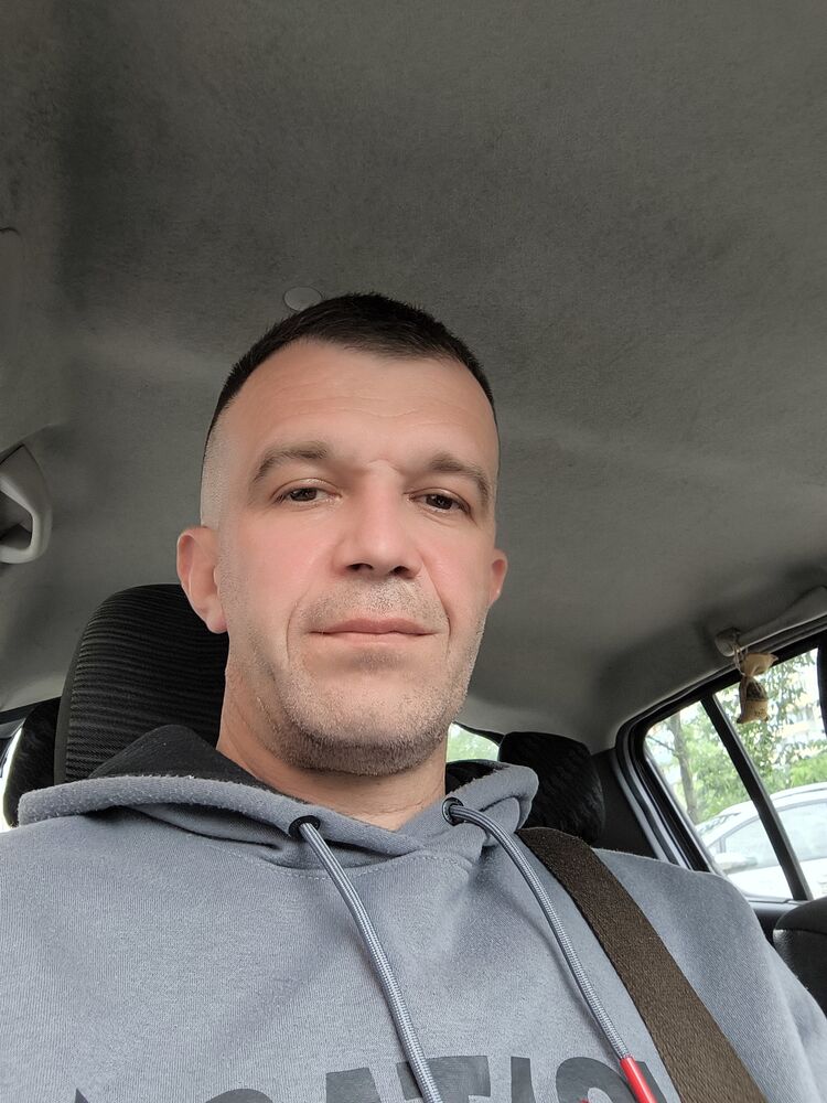  52031242  , 43 ,    