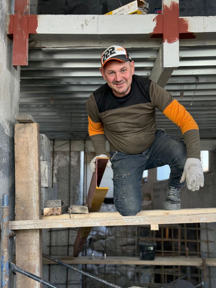  ,    , 44 ,   ,   