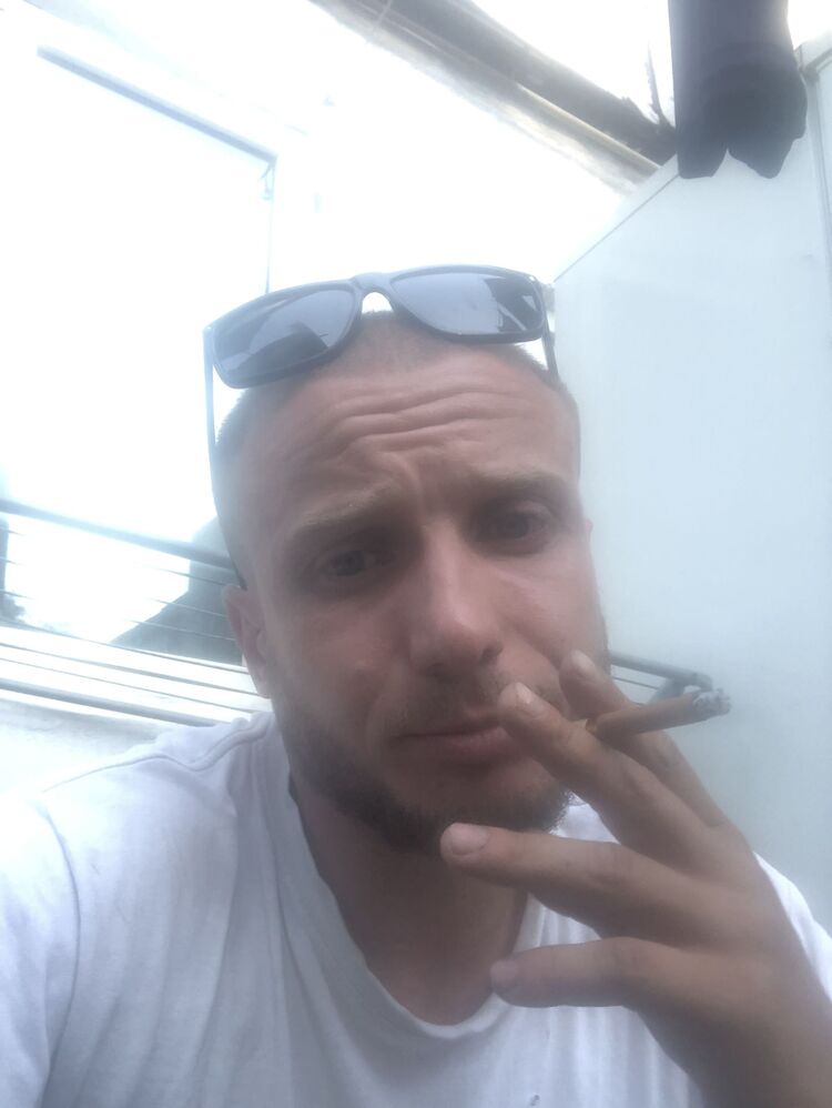  27913262  Sined, 31 ,    