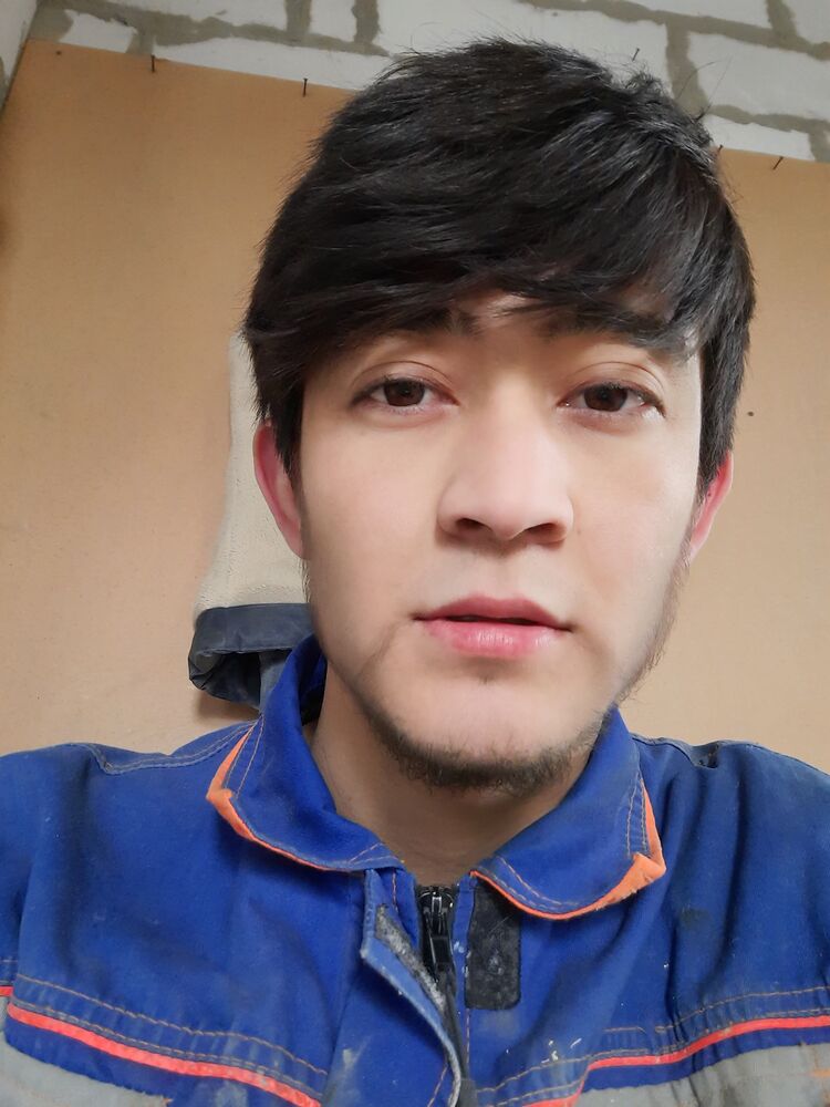  35731812  Ulugbek, 25 ,    