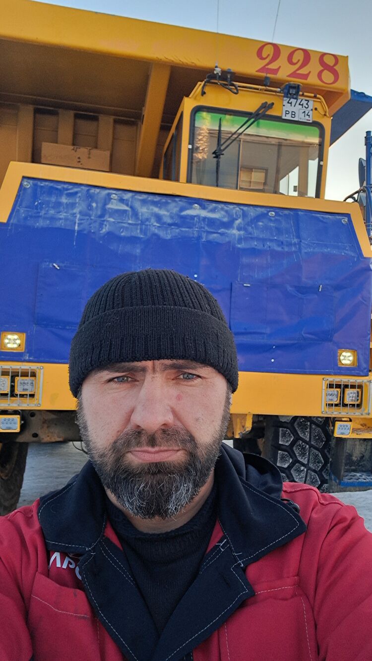  53952532  , 42 ,    