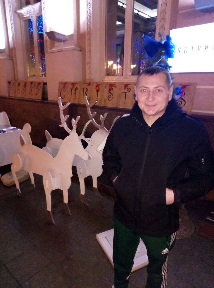  ,   Ruslan, 43 ,   ,   , c 