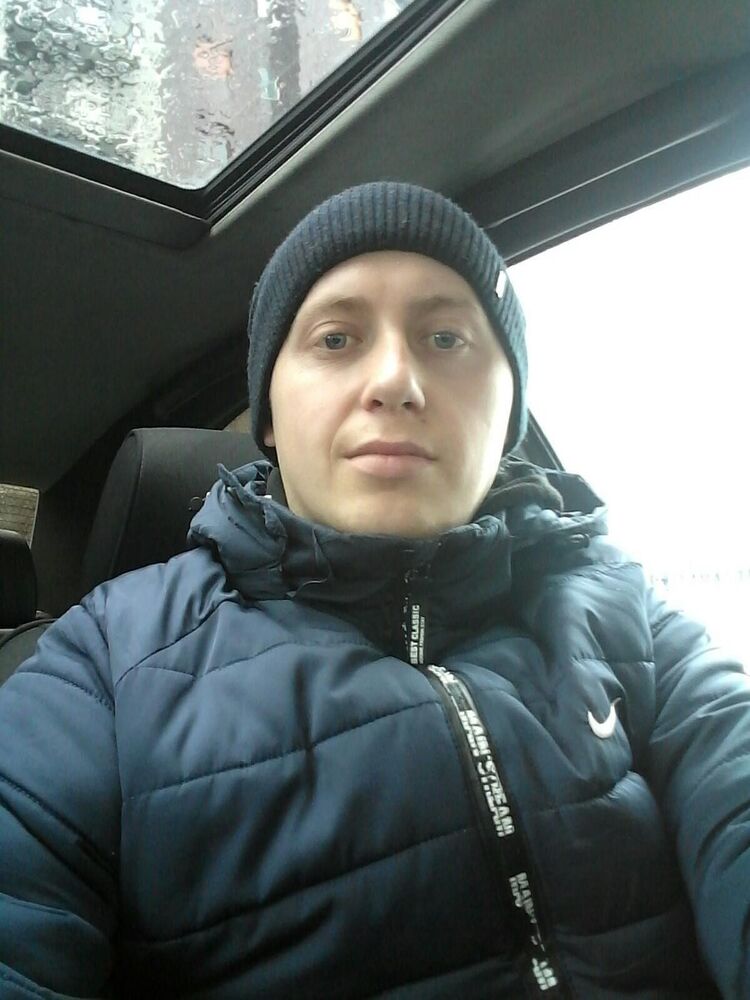  15524642  Mihai, 32 ,    