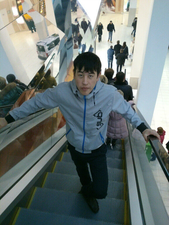  17931272  Joniy, 32 ,    