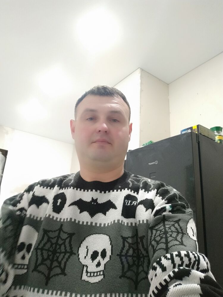  40873202  , 42 ,    