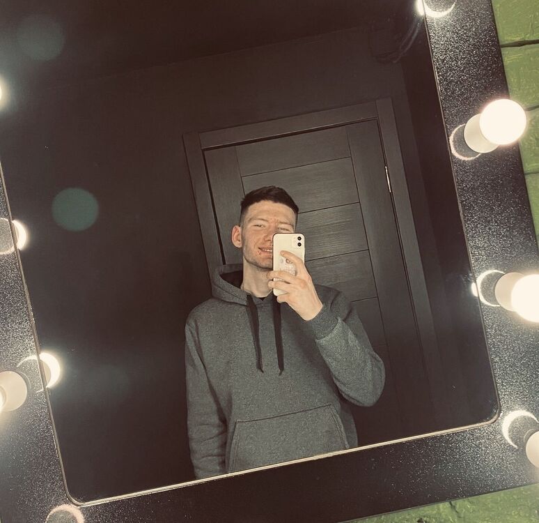  34699622  Denis, 22 ,    Novy