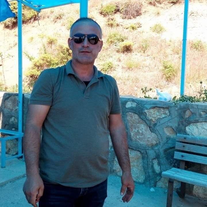  49439602  Kenan, 52 ,    