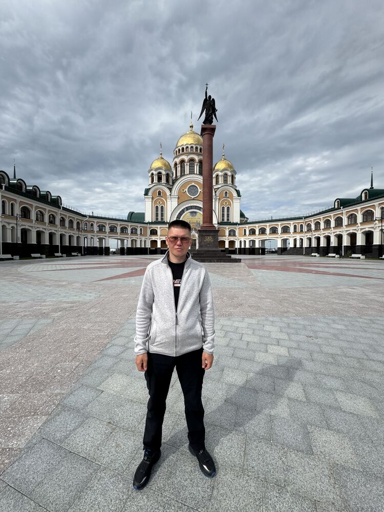  54046952  Pavel, 35 ,    