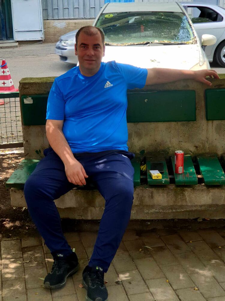  ,   Dato, 42 ,   ,   