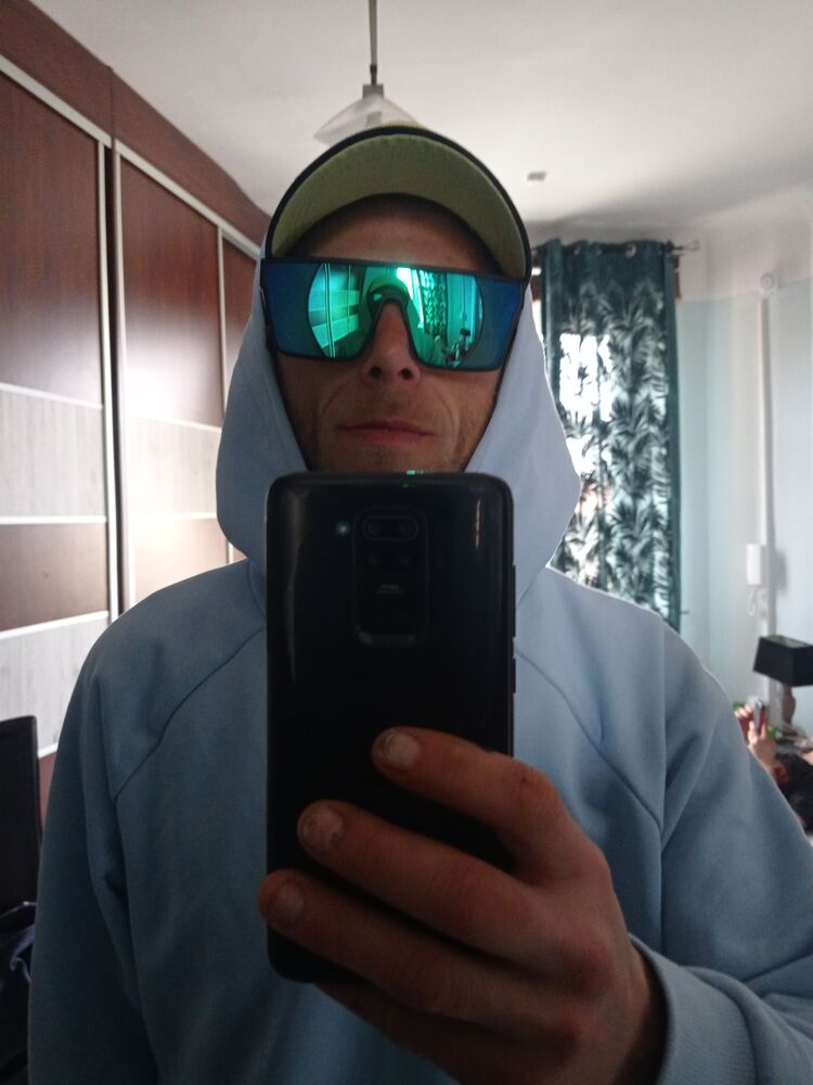  -,   Tomek, 38 ,   ,   , c , 