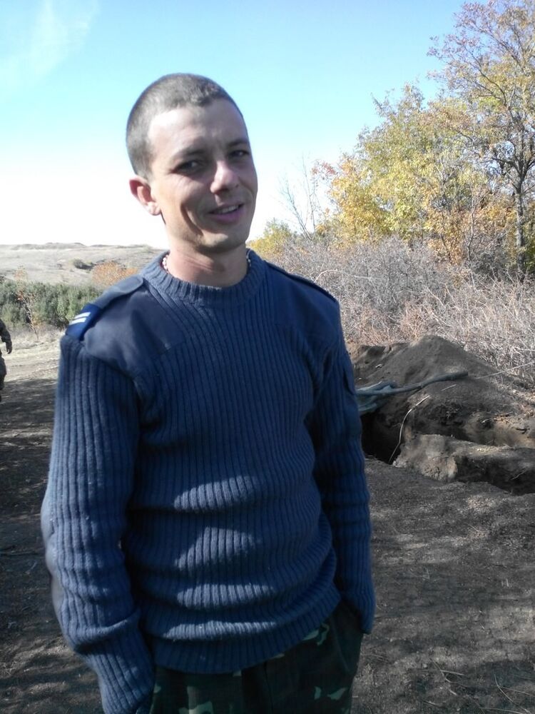  19335562  SERGEI, 36 ,    