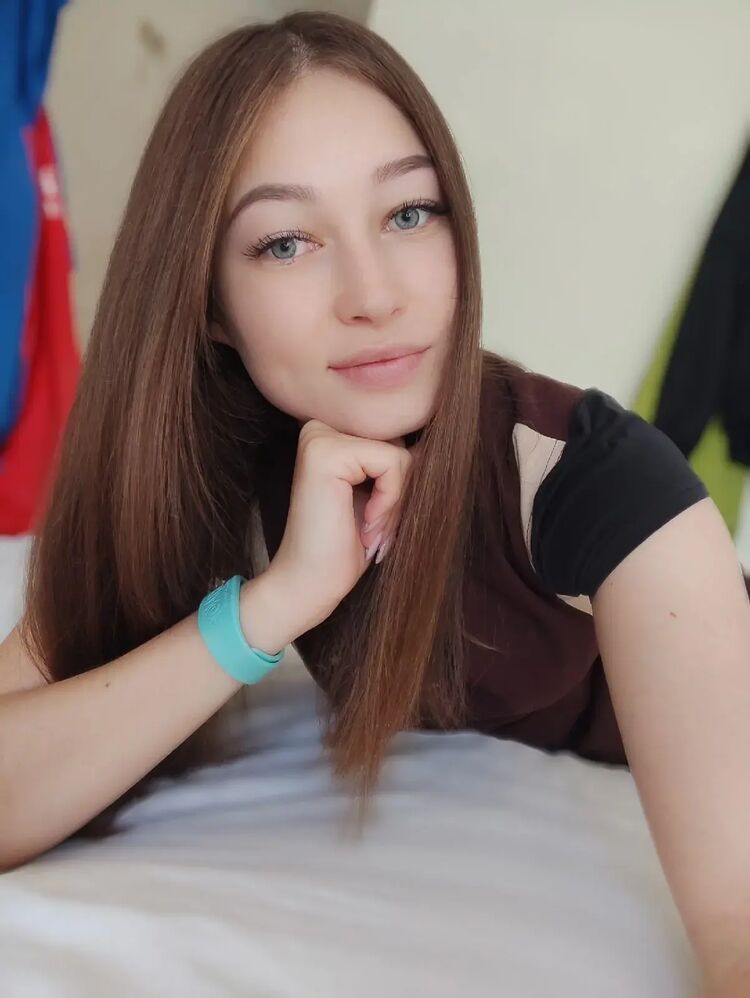  44376222  , 19 ,    
