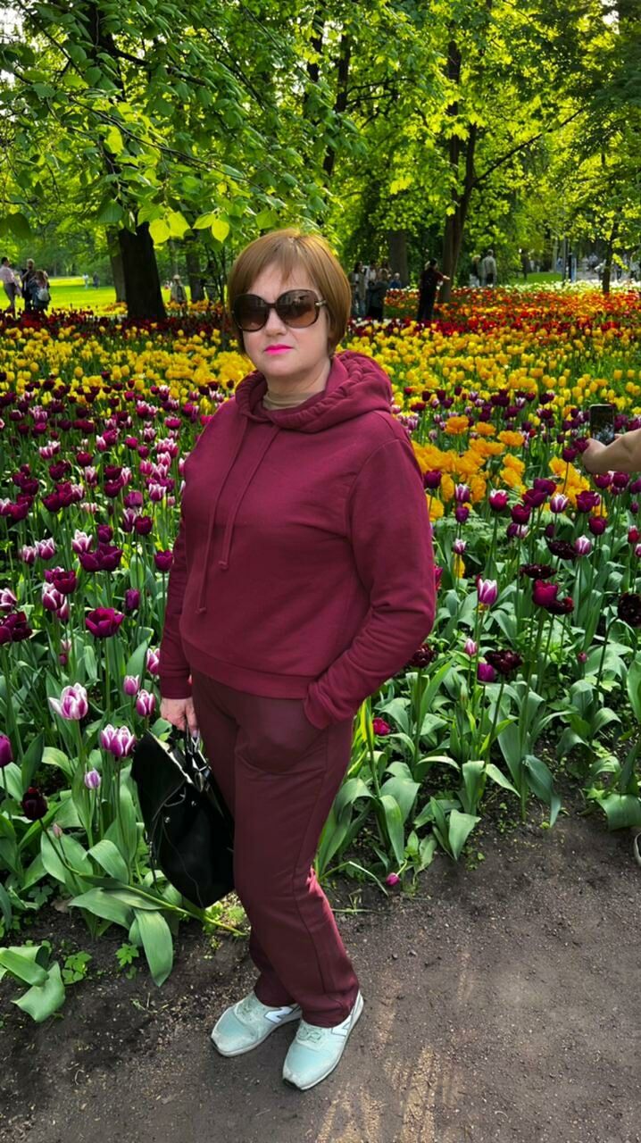  -,   Elena, 55 ,   ,   , c , 