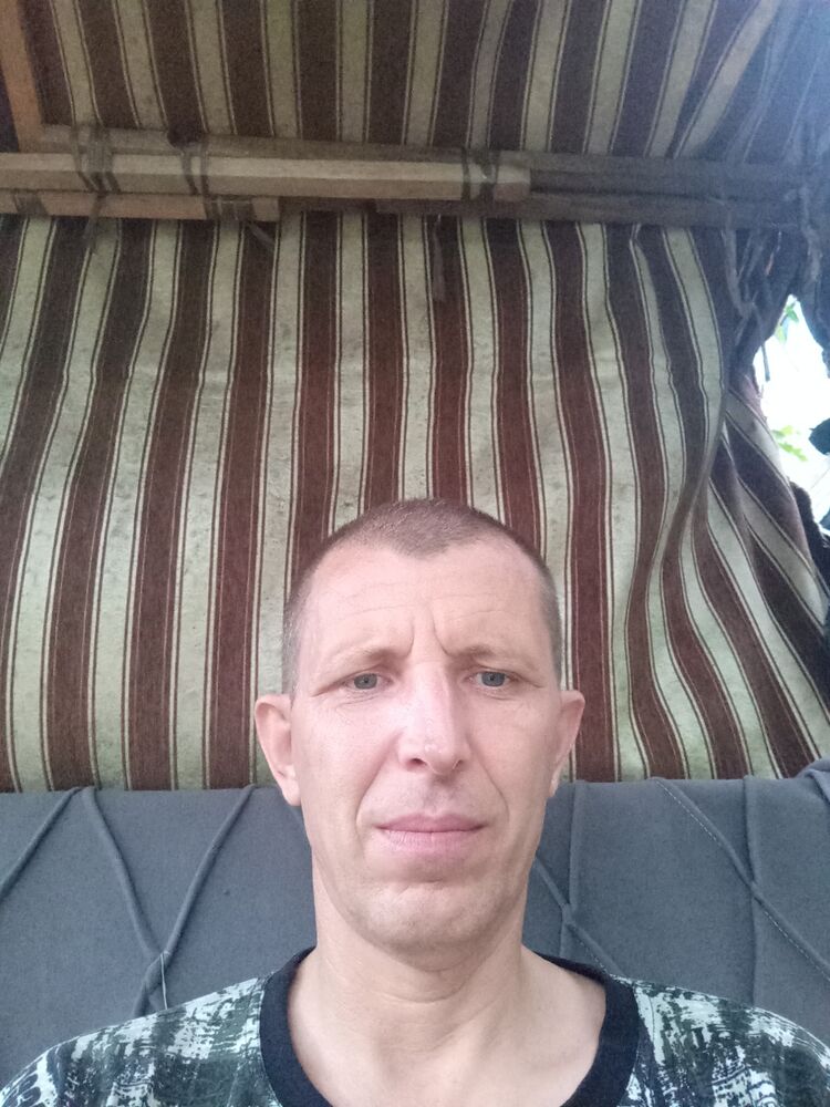  52935602  , 49 ,    