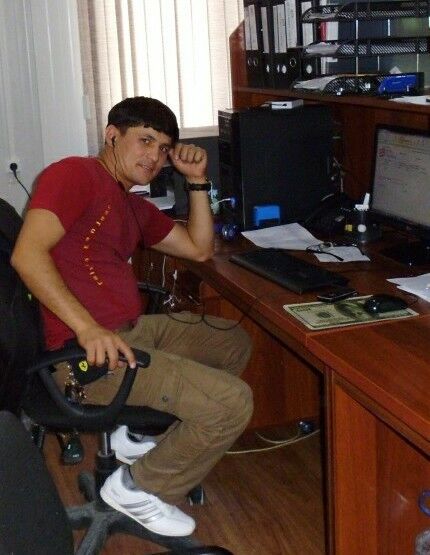  8751622  Timur, 42 ,    