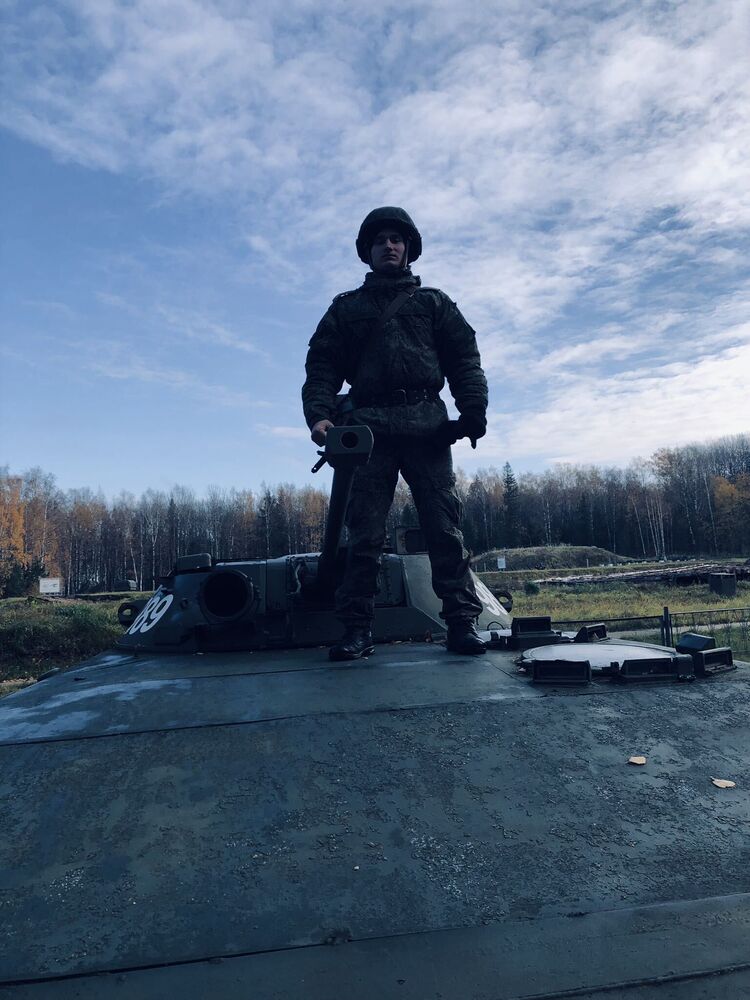  40135842  , 24 ,    