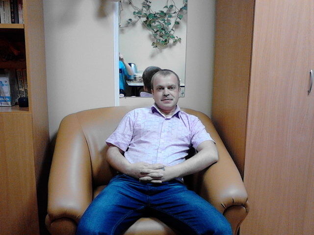  ,   Andrej, 43 ,   ,   , c 