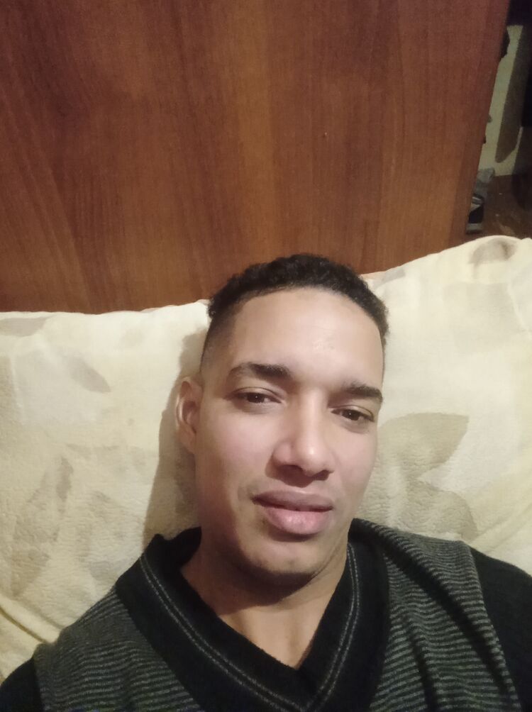  43752102  Yunito, 40 ,    