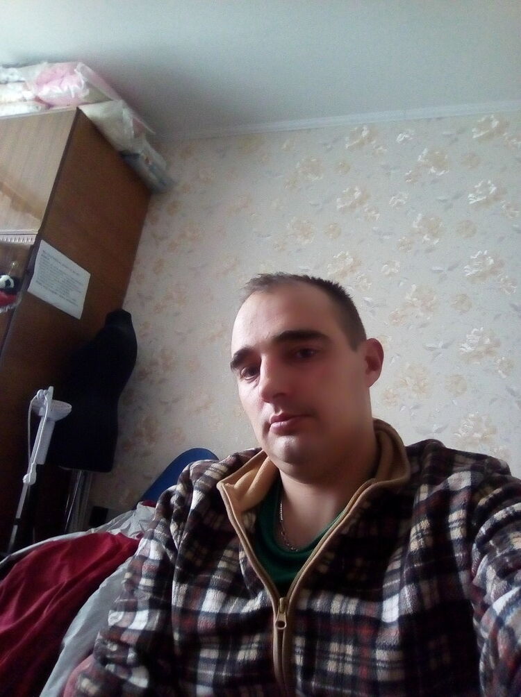  ,   Andrew, 44 ,  