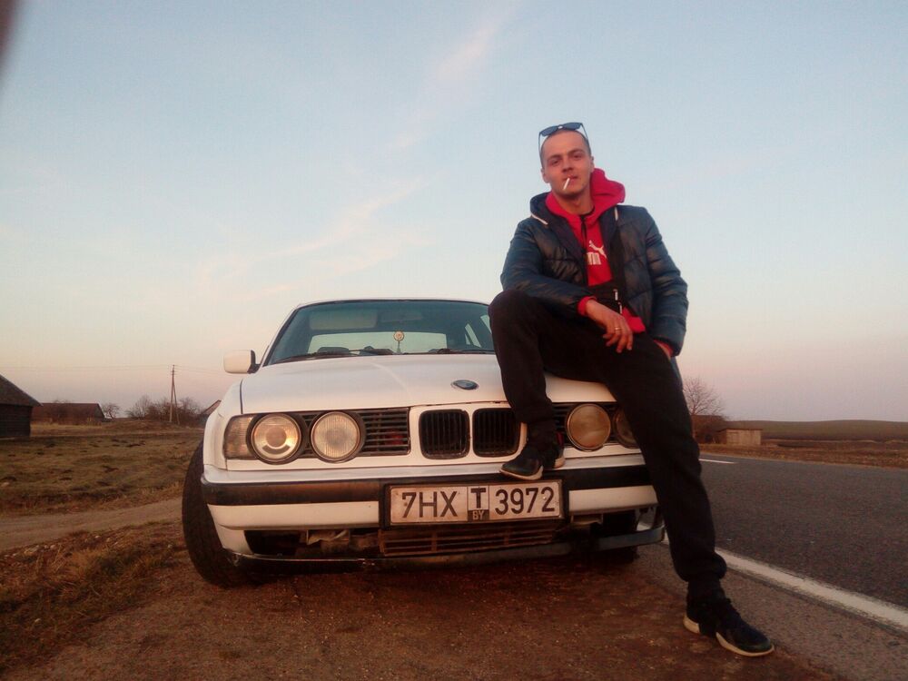 42249692  Anton, 26 ,    