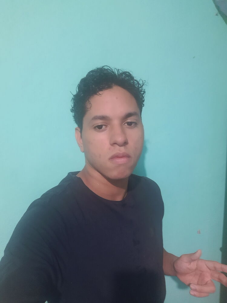  -,   Renato, 20 ,   ,   