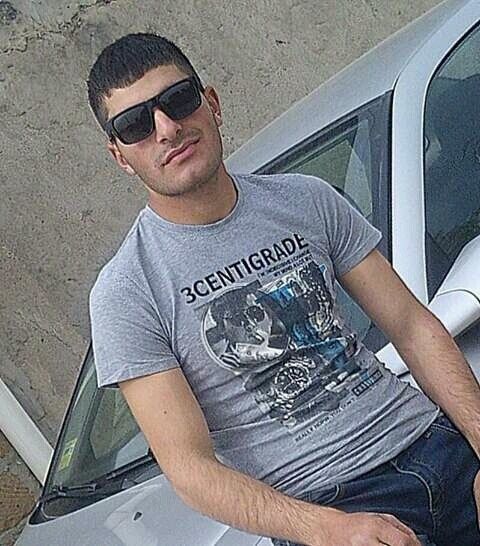  9615282  Vardan, 29 ,    