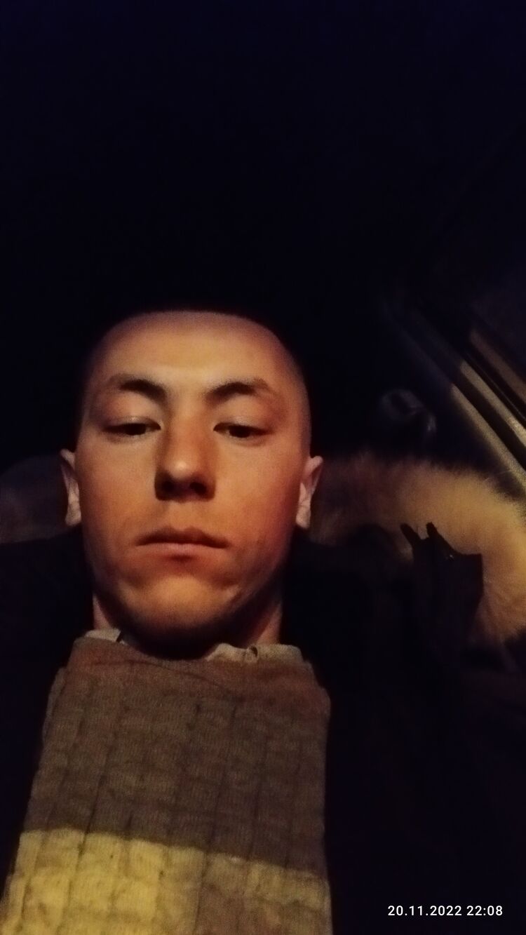  46533062  , 27 ,    