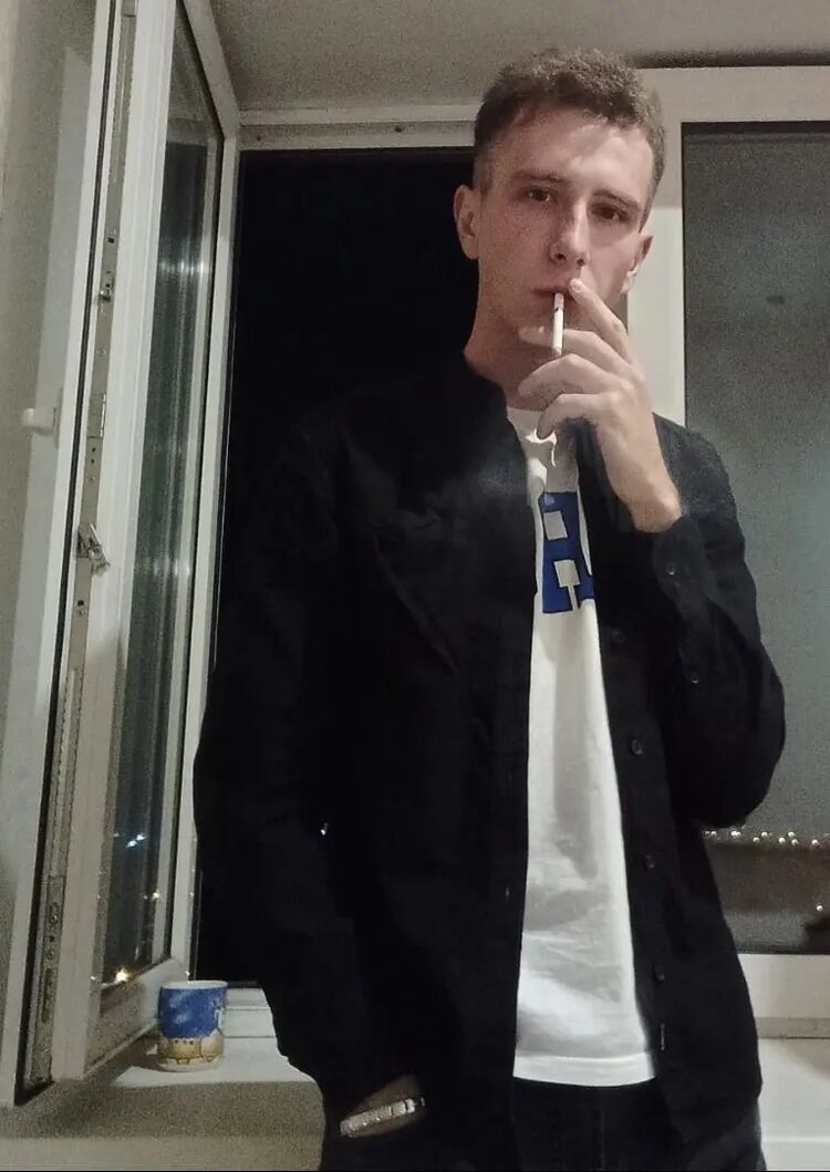  ,   Vlad, 22 ,   ,   