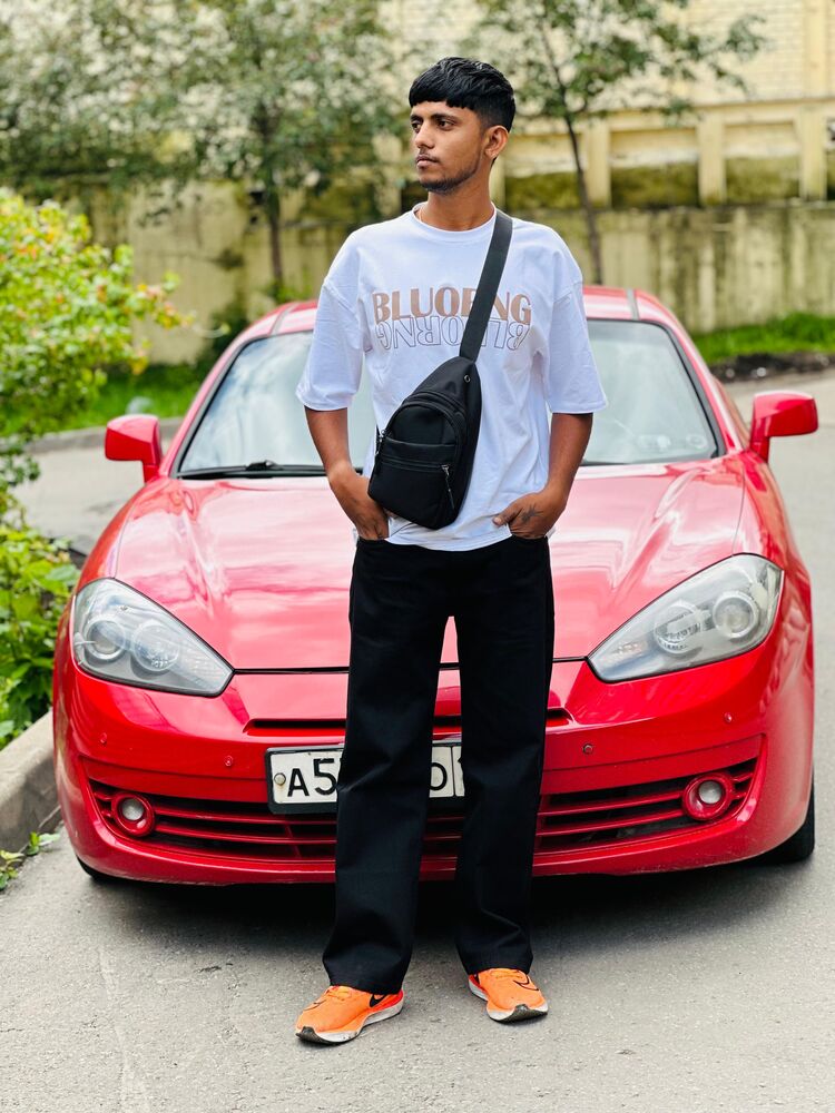 ���� 52358342 ����� Akhil, 25 ���, ���� ���������� � ������