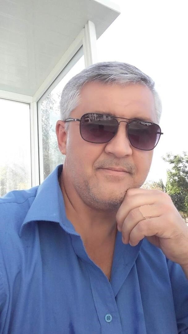  18831082  Larry, 64 ,    