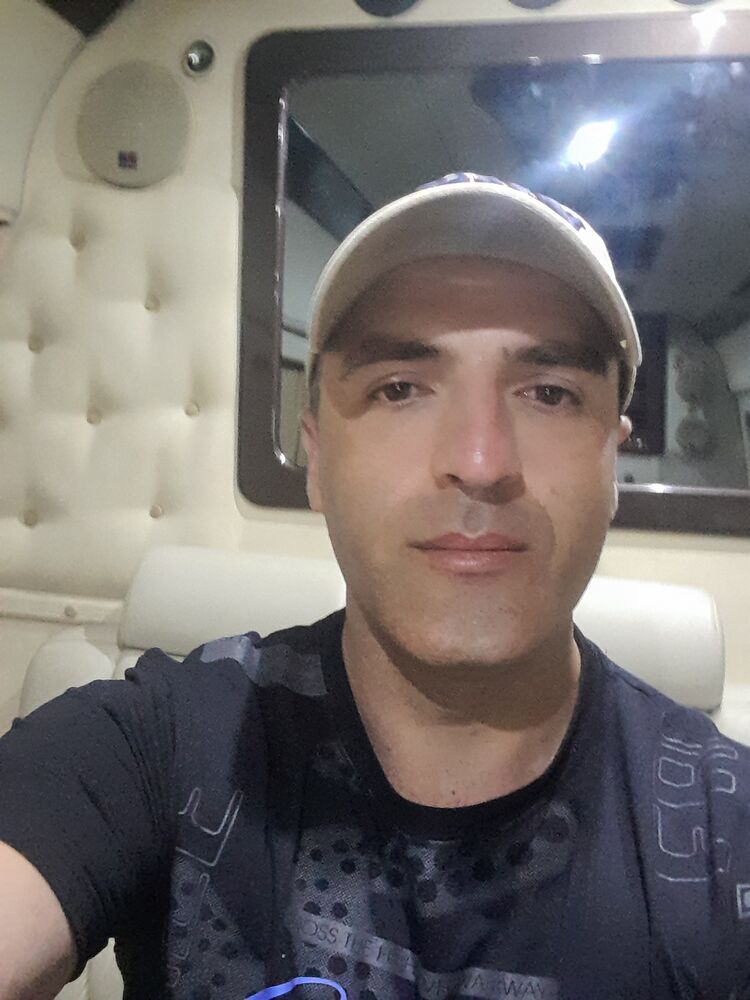  36869622  Alexander, 42 ,    