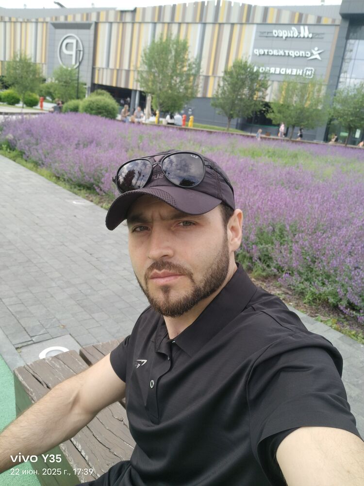  ,   Muhiddin, 36 ,  
