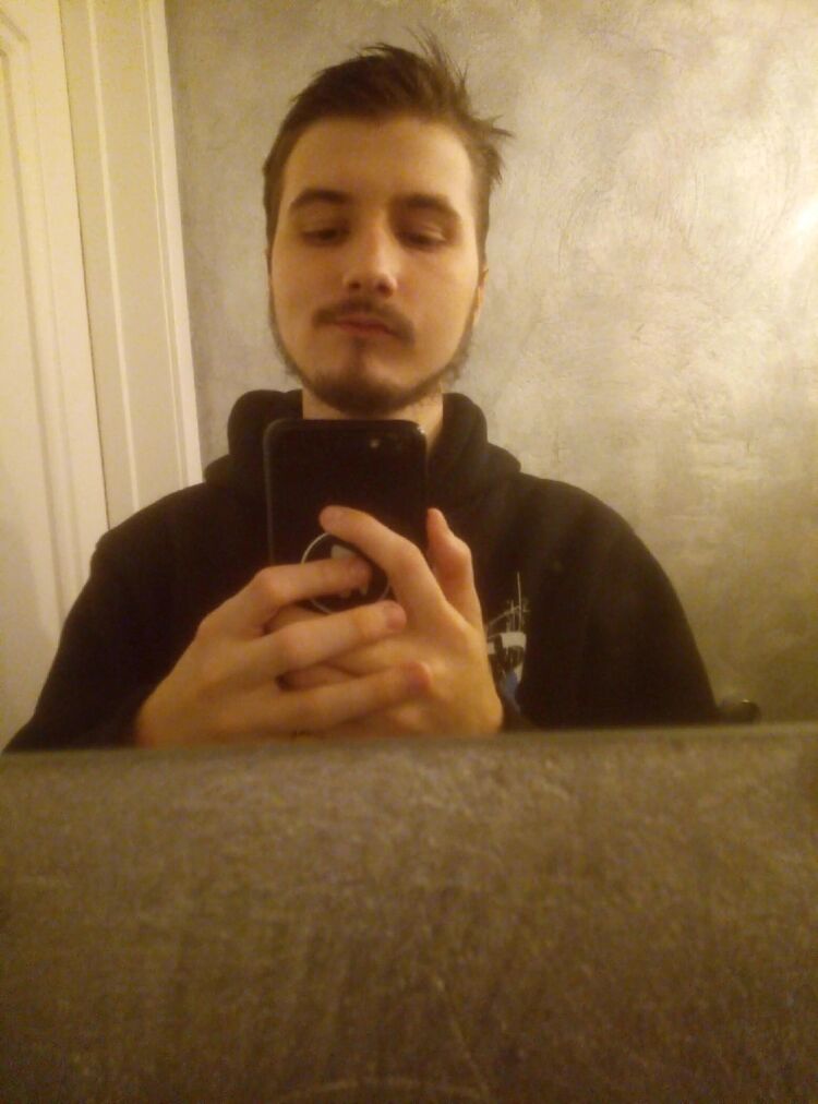  44527382  , 25 ,    