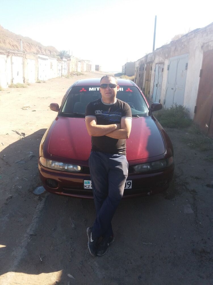  8204822  , 37 ,    