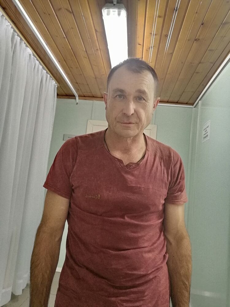  24635742  , 52 ,    