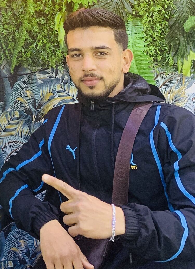  ,   Amir, 22 ,   ,   