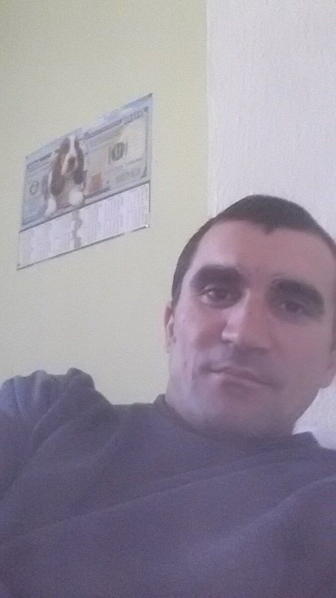  11622742  Dimon, 43 ,    