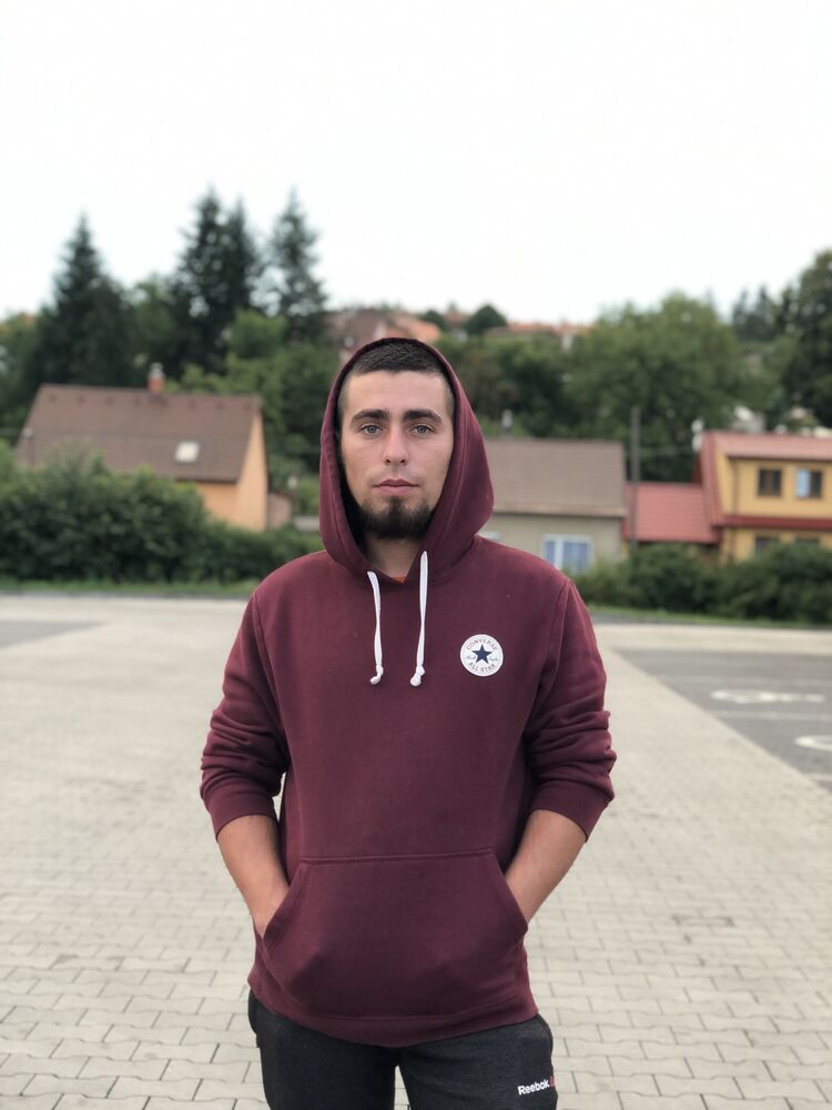  24219032  , 29 ,    Kyje