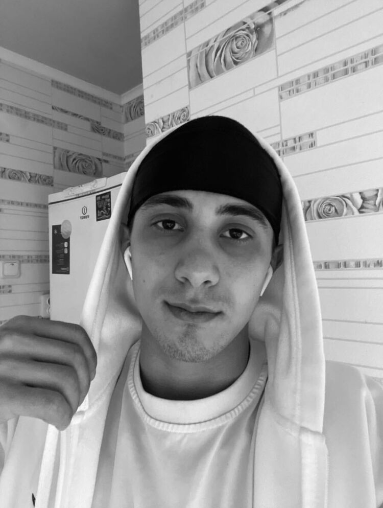  50384662  Radmir, 20 ,    