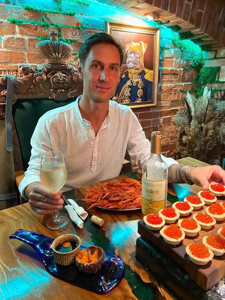  31093762  Vadim, 38 ,    