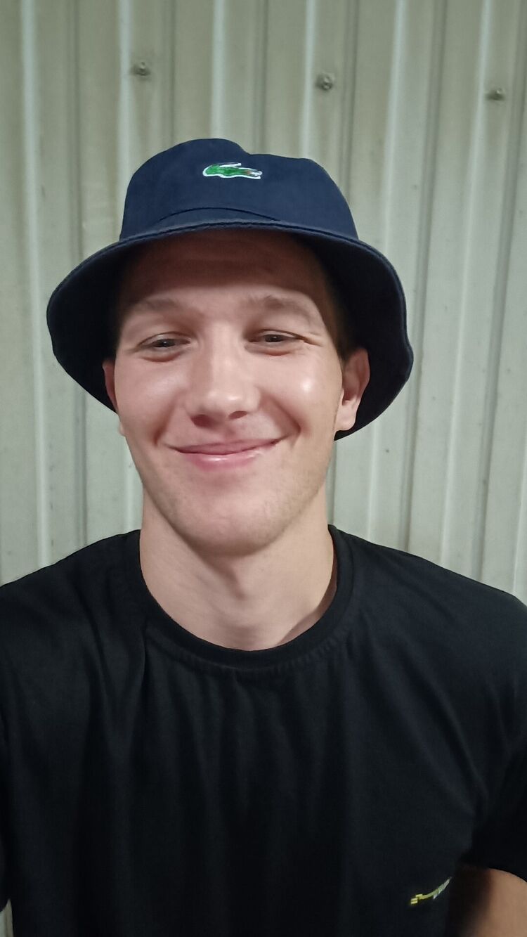  28508972  Boris, 25 ,    --