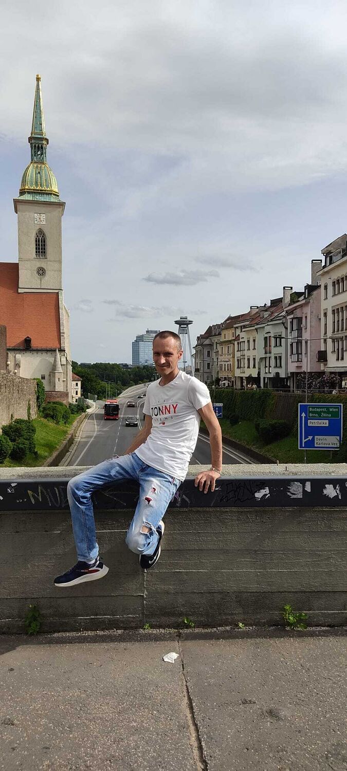  46659502  Slava, 42 ,    