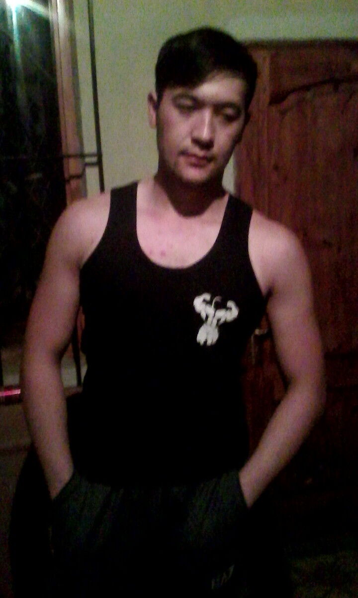  8242802  Bodybuilder, 28 ,    